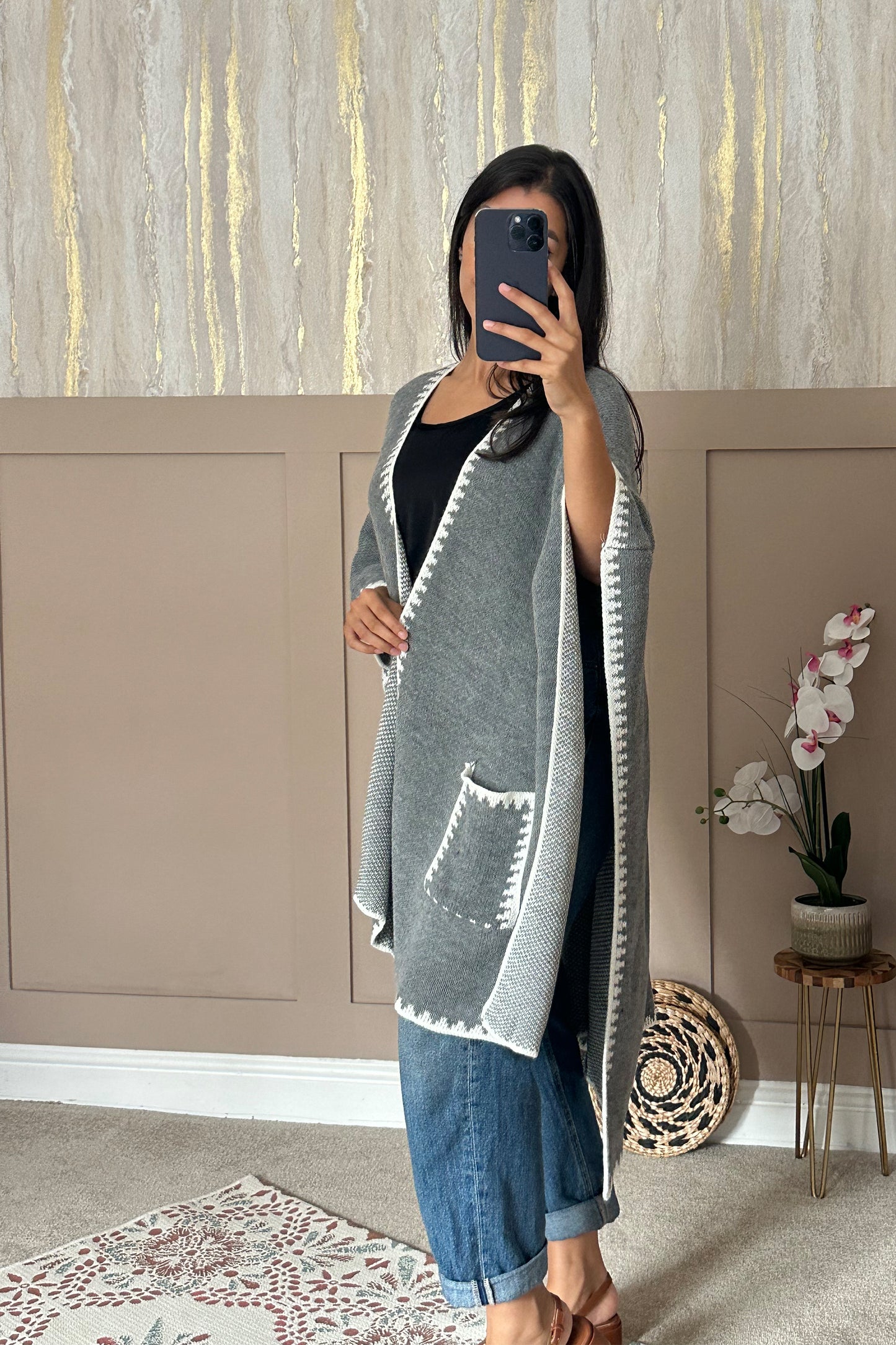 Elle Shawl - Grey