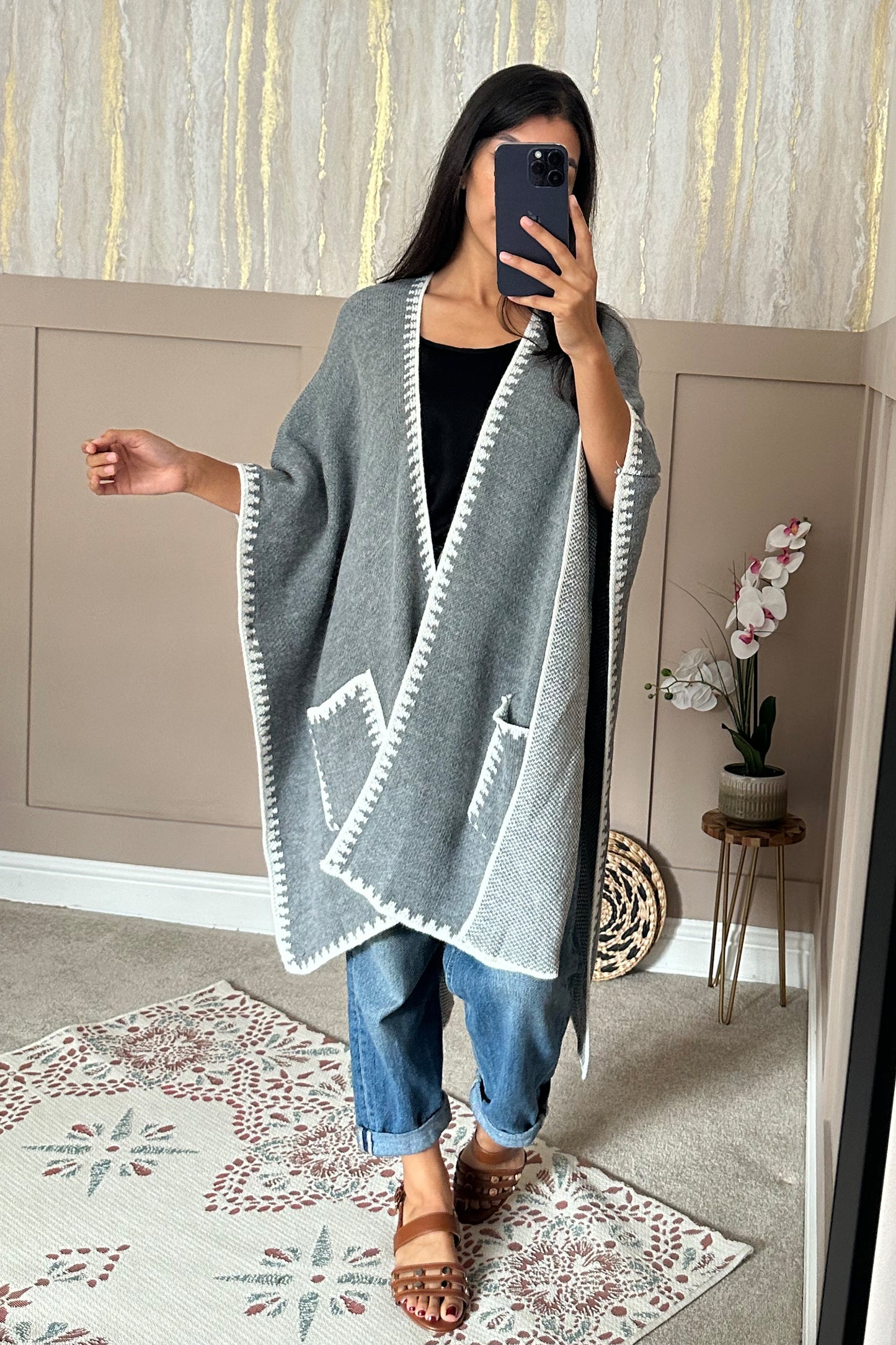 Elle Shawl - Grey